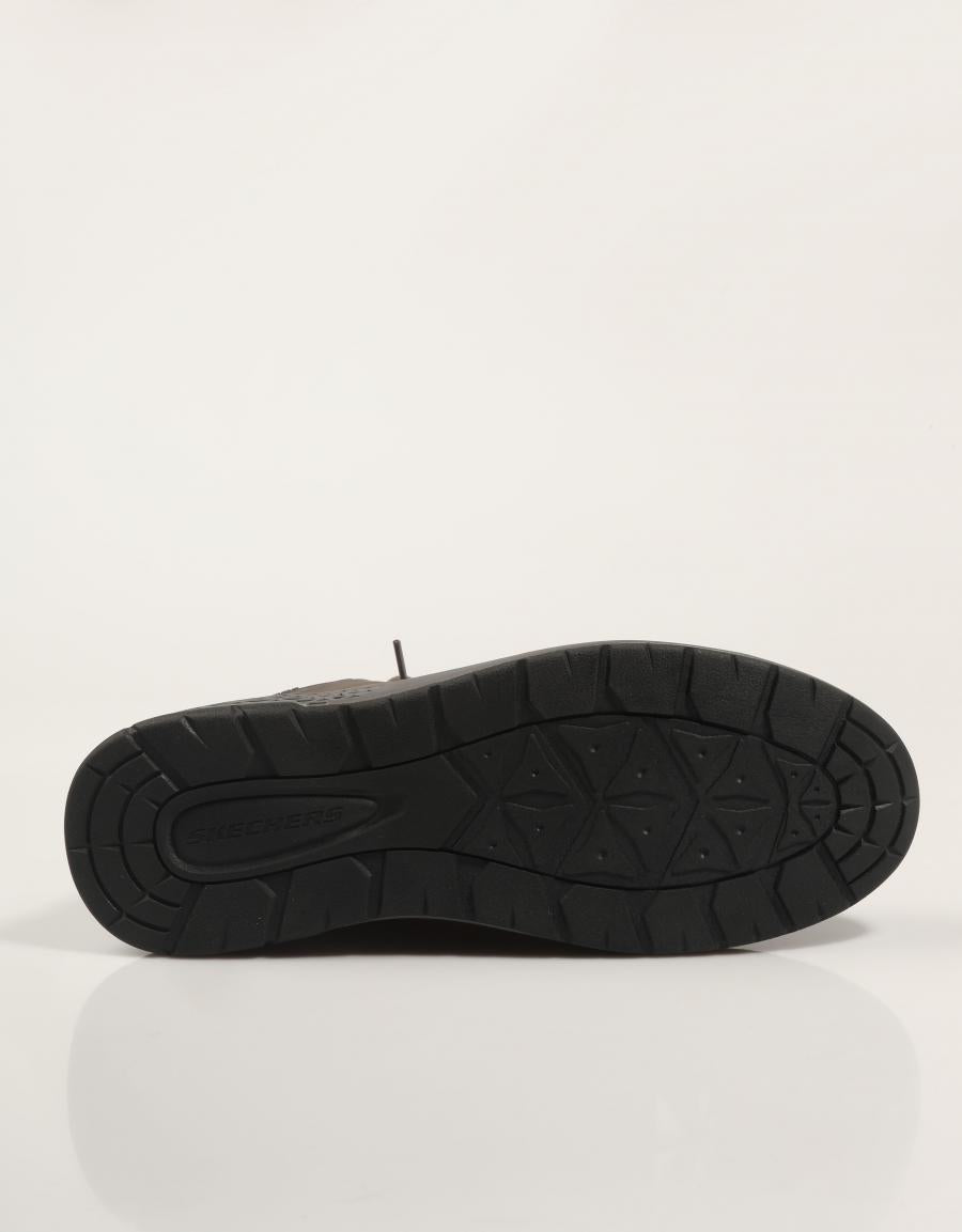 BOTINES SKECHERS RELAXED FIT GARLAN DENO en color Gris