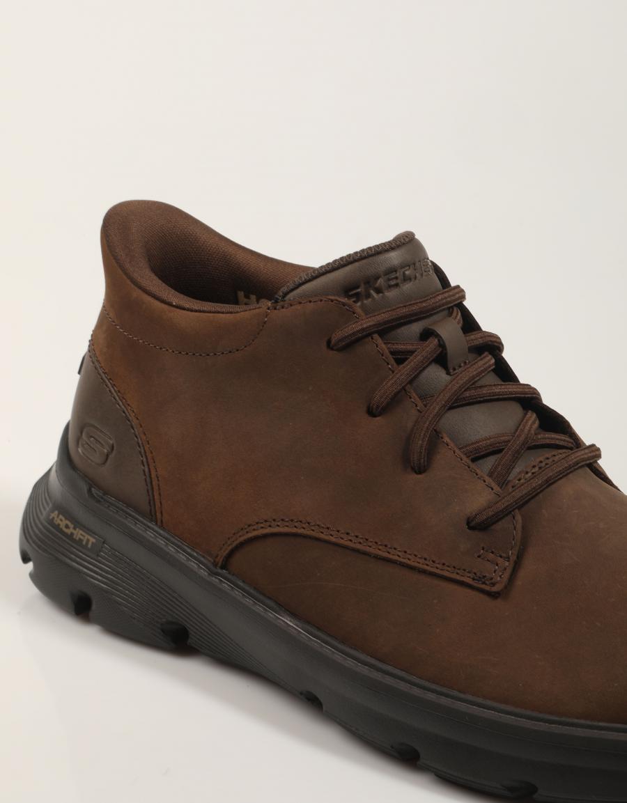 BOTINES SKECHERS ARCH FIT GARZA en color Marron