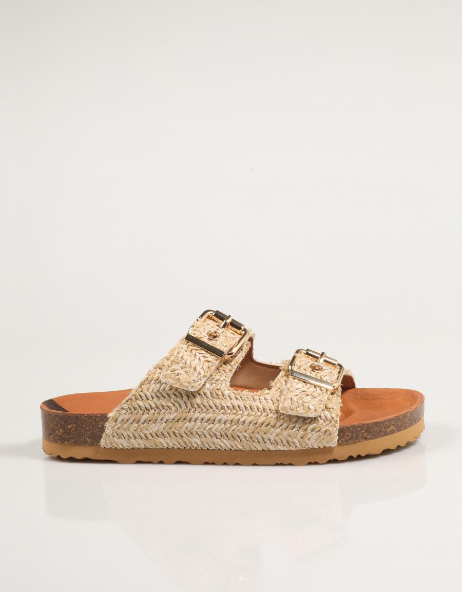 SANDALIAS TAKE ME BIA 2502 en color Beige