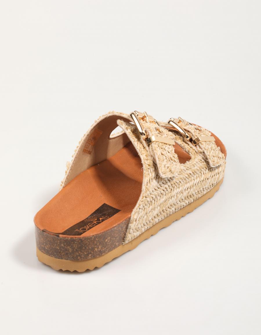 SANDALIAS TAKE ME BIA 2502 en color Beige