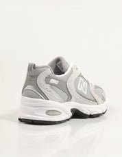 ZAPATILLAS NEW BALANCE  en color Gris