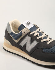 ZAPATILLAS NEW BALANCE U574 en color Azul marino