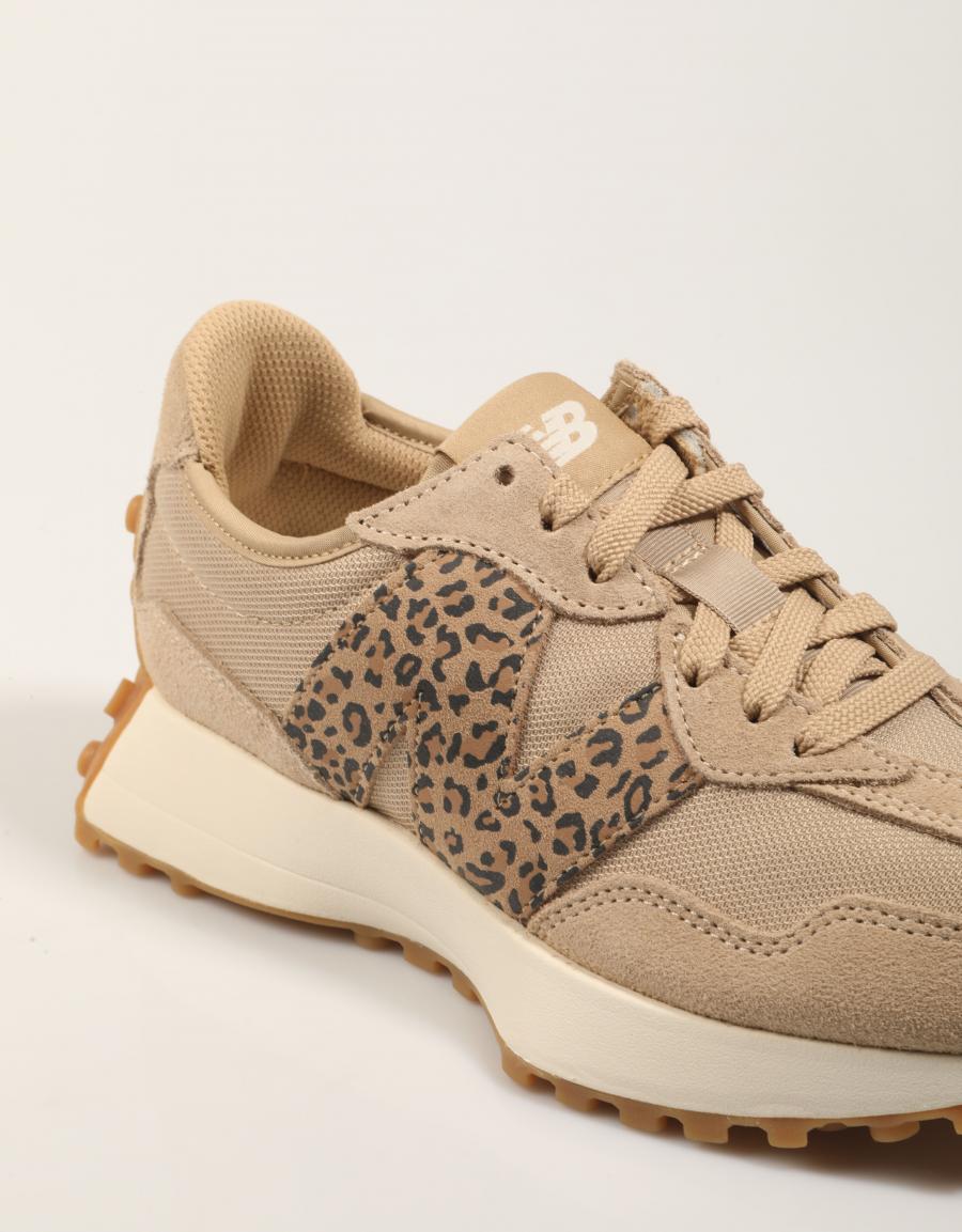 ZAPATILLAS NEW BALANCE WS327 en color Beige