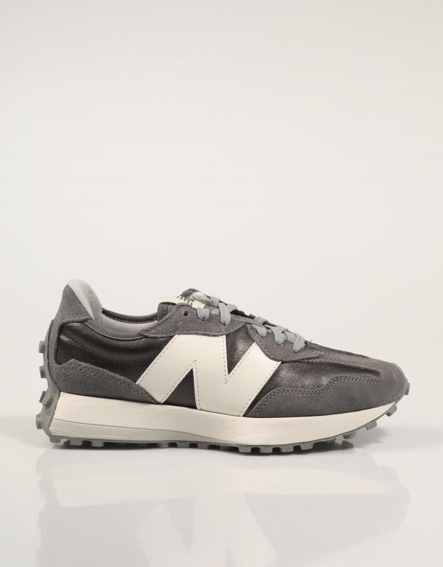 ZAPATILLAS NEW BALANCE WS327 en color Negro