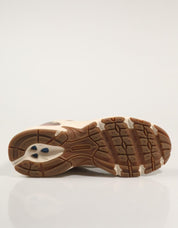 ZAPATILLAS NEW BALANCE U530 en color Marron