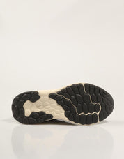 ZAPATILLAS NEW BALANCE WARIS en color Negro
