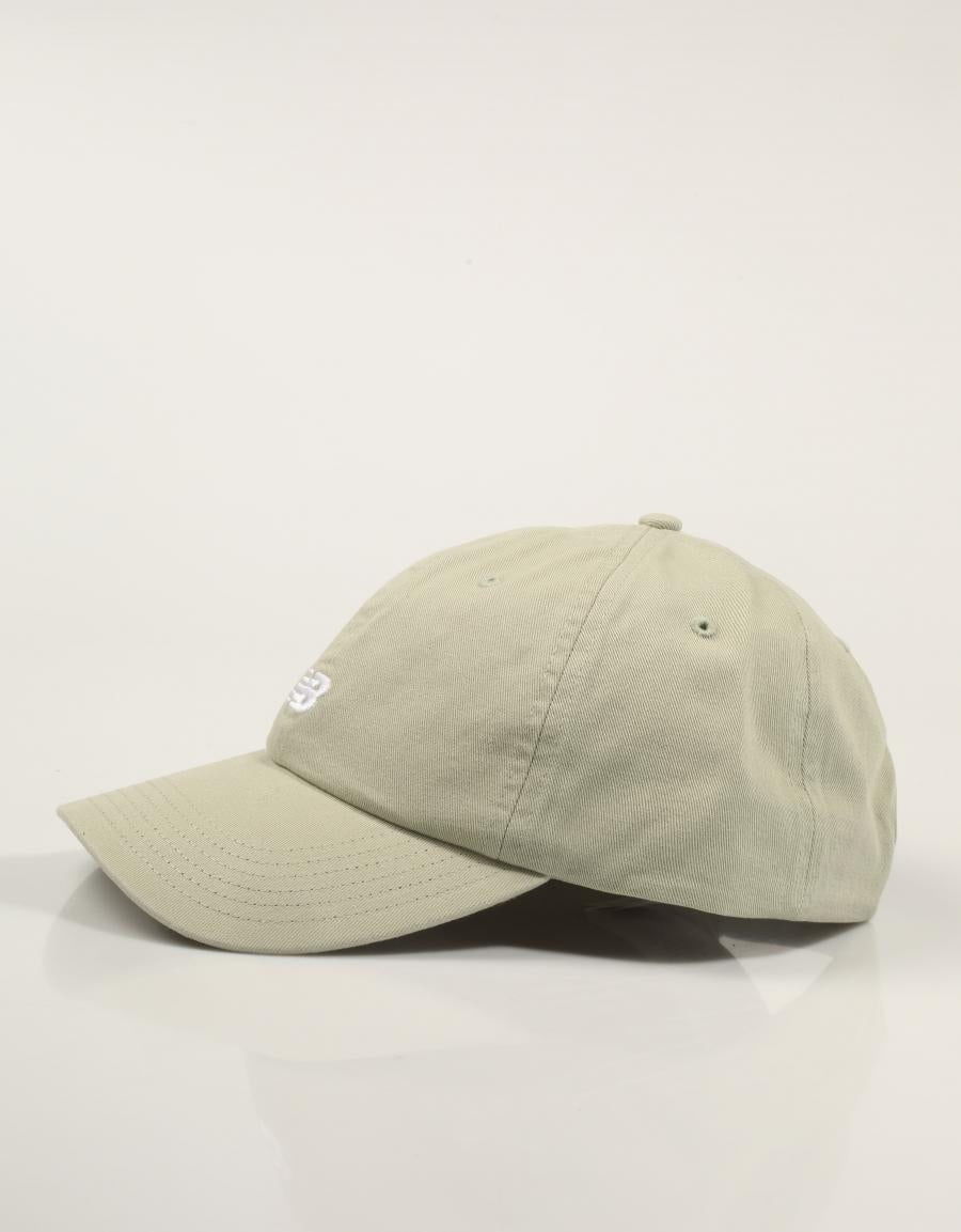 GORRA NEW BALANCE PANEL CLASSIC HAT en color Beige