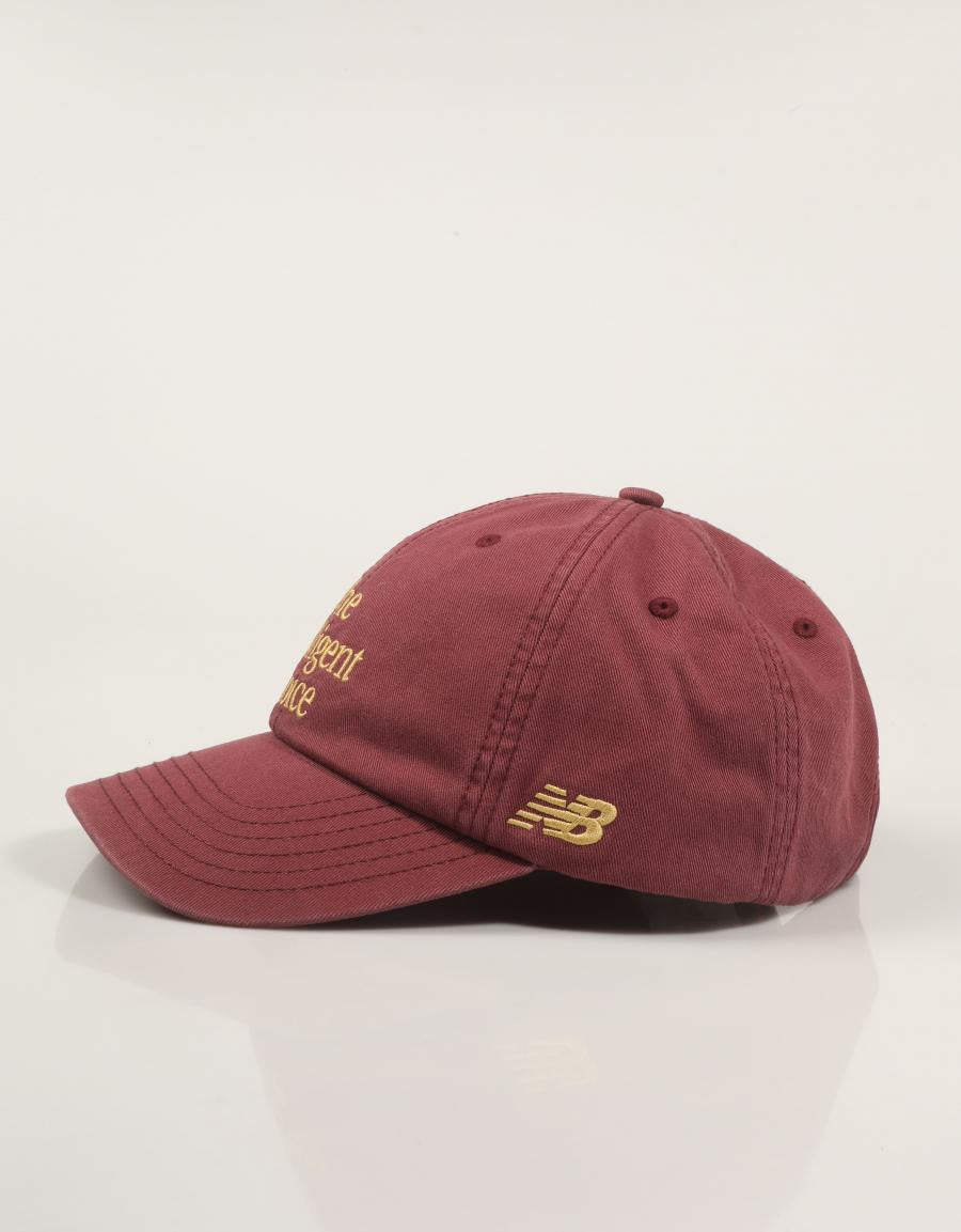 GORRA NEW BALANCE PANEL THE INTELLIGENT CHOICE HAT en color Burdeos