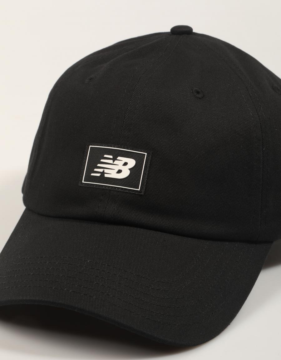 GORRA NEW BALANCE PANEL THE INTELLIGENT CHOICE HAT en color Negro
