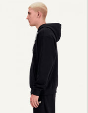 SUDADERA NEW BALANCE SPORT ESSENTIAL TERRY HOODIE en color Negro
