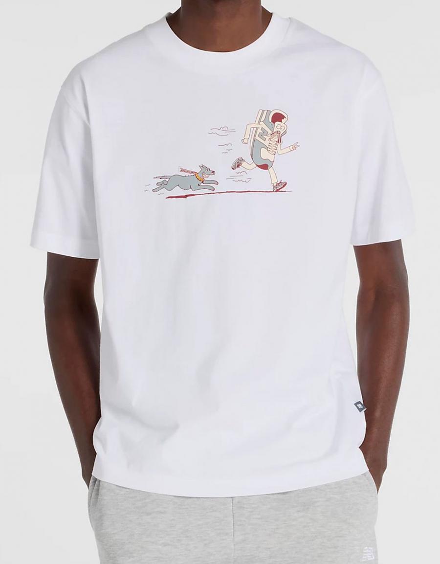 CAMISETA NEW BALANCE NEWBIE CHASE T SHIRT en color Blanco