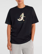 CAMISETA NEW BALANCE BEARDED RUNNER T SHIRT en color Negro