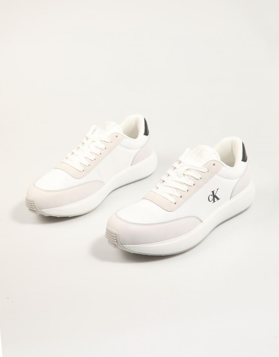 ZAPATILLAS CALVIN KLEIN ATHLEISURE RUNNER LACEUP NY SU en color Blanco