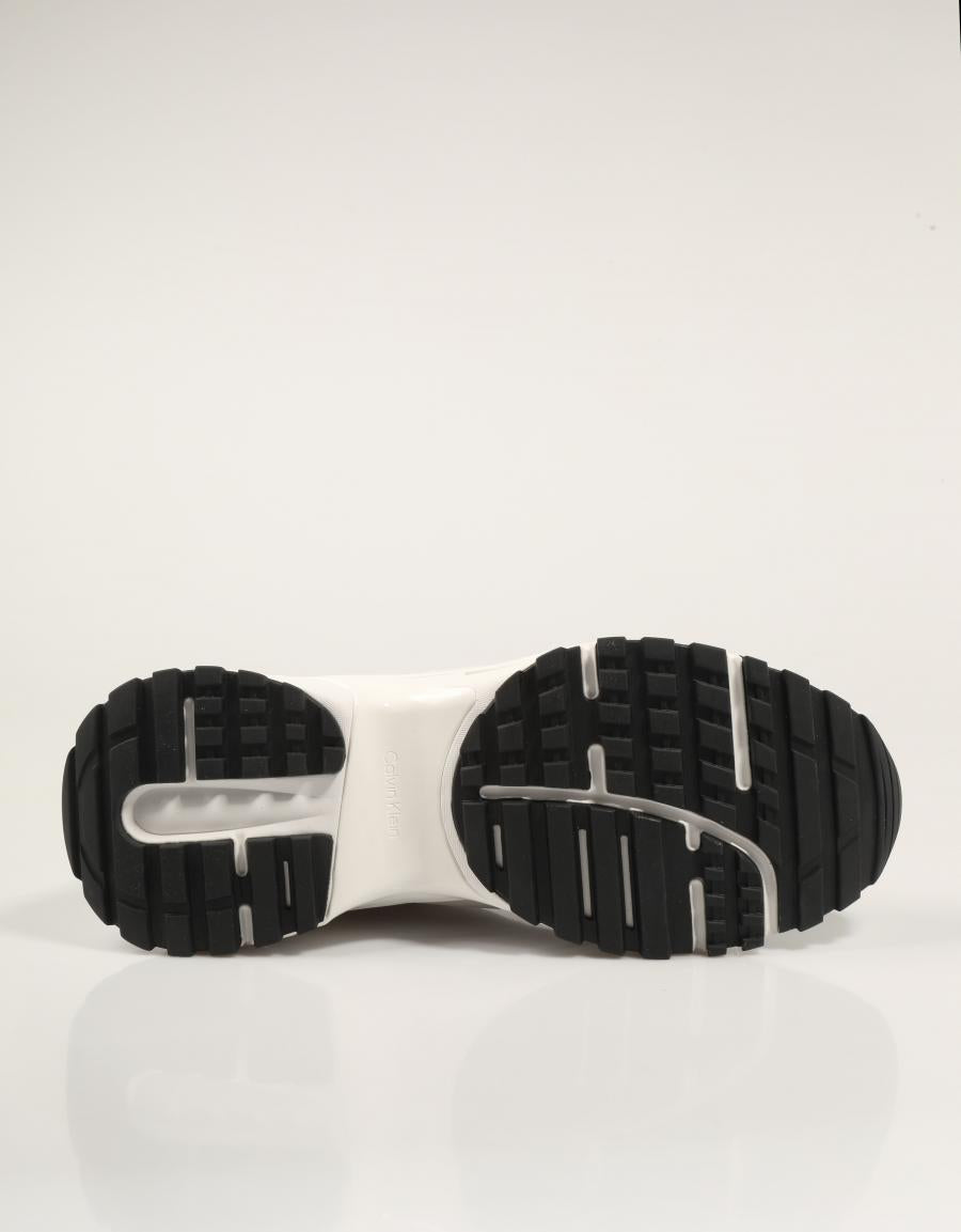 ZAPATILLAS CALVIN KLEIN HIKE RUNNER MESH MIX en color Blanco