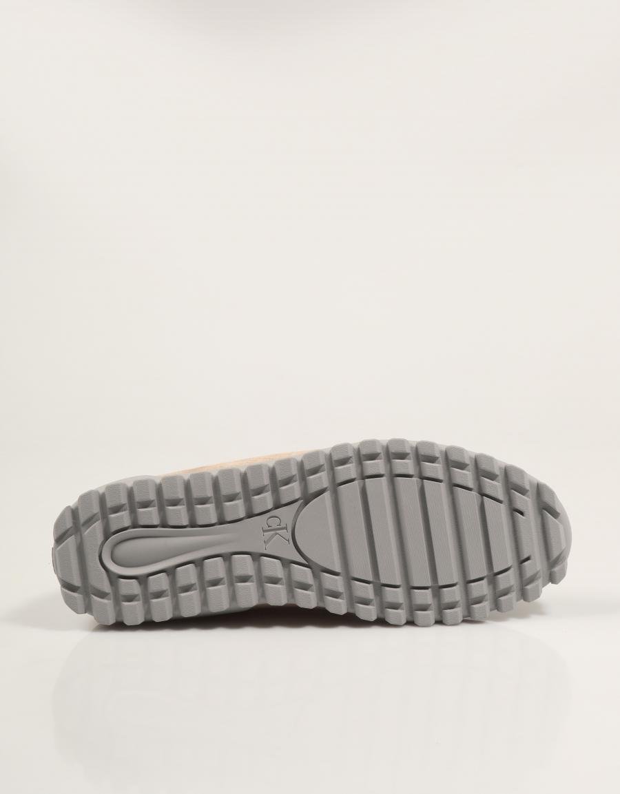 ZAPATILLAS CALVIN KLEIN MURCIA YW0YW02050 en color Beige