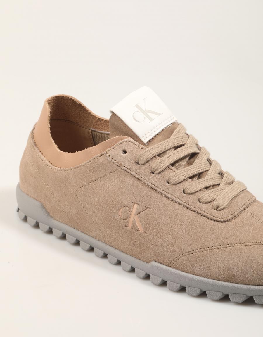 ZAPATILLAS CALVIN KLEIN MURCIA YW0YW02050 en color Beige