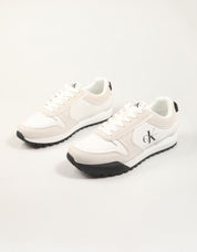 ZAPATILLAS CALVIN KLEIN TOOTHY RUNNER IRREGULAR LINES en color Blanco