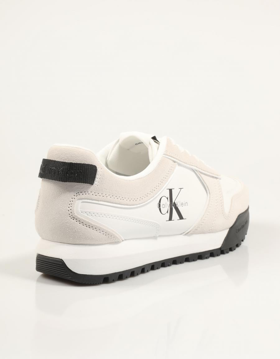 ZAPATILLAS CALVIN KLEIN TOOTHY RUNNER IRREGULAR LINES en color Blanco