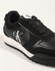 ZAPATILLAS CALVIN KLEIN TOOTHY RUNNER LACEUP MIX ML en color Negro