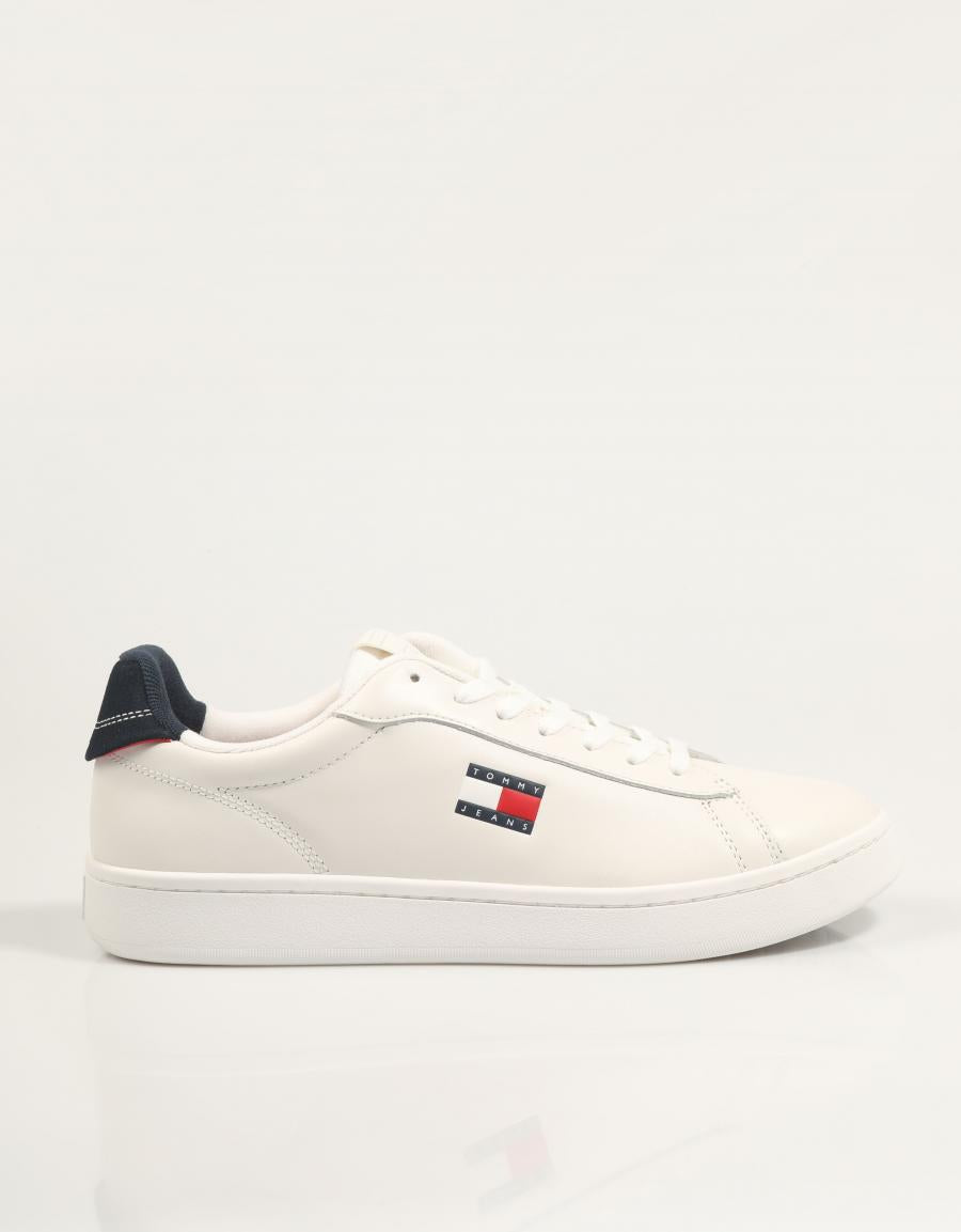 ZAPATILLAS TOMMY HILFIGER ARCHIVE 98 en color Blanco