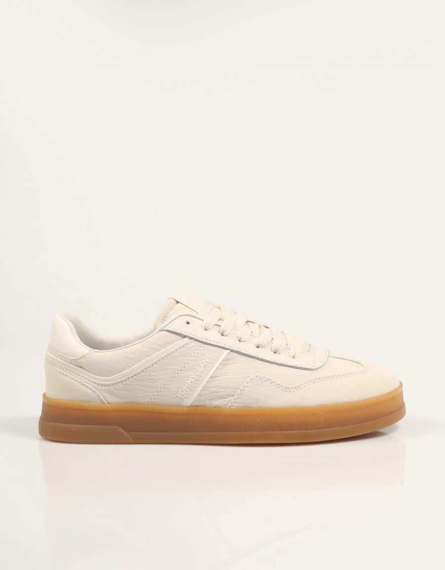 ZAPATILLAS TOMMY HILFIGER THE GREENWICH TEXTILE en color Beige