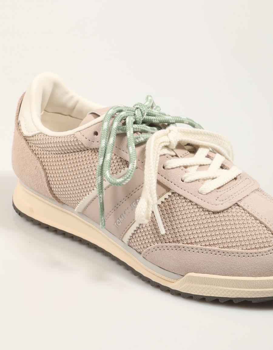 ZAPATILLAS TOMMY HILFIGER TJM LOW PROFILE RUNNER en color Rosa