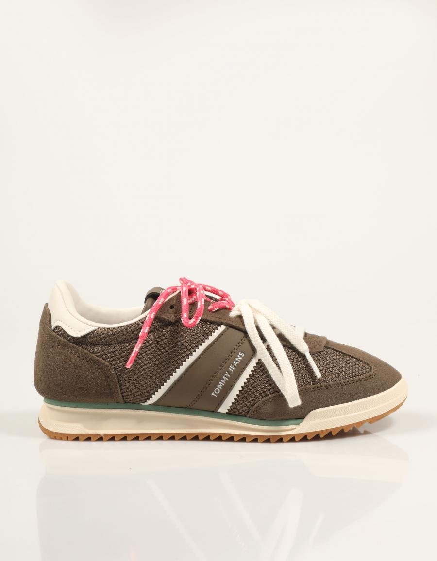 ZAPATILLAS TOMMY HILFIGER TJM LOW PROFILE RUNNER en color Marron