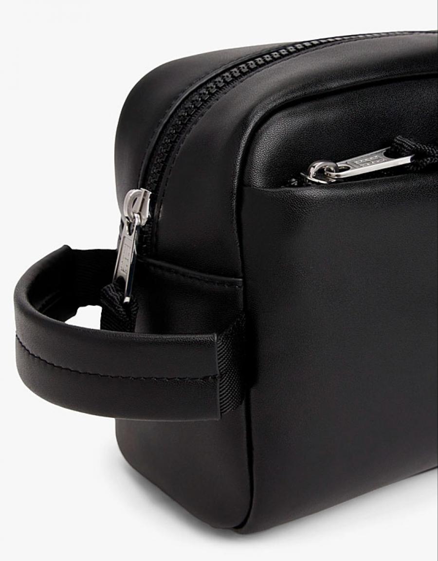 NECESER TOMMY HILFIGER TJM LINEAR LEATHER WASHBAG en color Negro