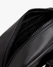 NECESER TOMMY HILFIGER TJM LINEAR LEATHER WASHBAG en color Negro