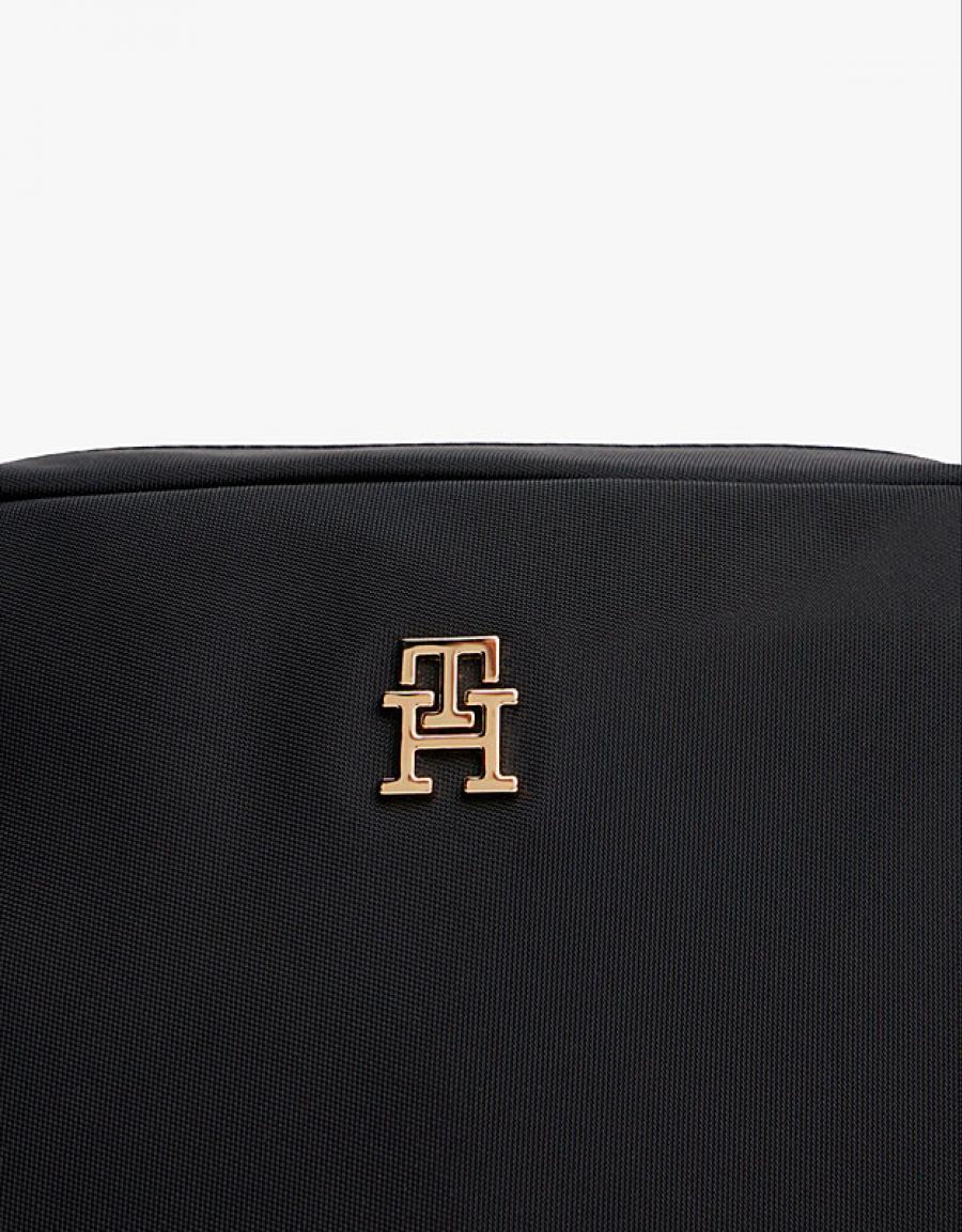 NECESER TOMMY HILFIGER POPETTE CAMERA BAG en color Negro