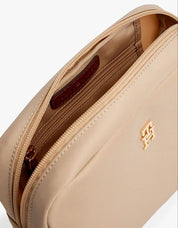 NECESER TOMMY HILFIGER POPETTE CAMERA BAG en color Beige