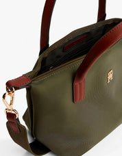 NECESER TOMMY HILFIGER POPETTE MINI TOTE en color Kaki