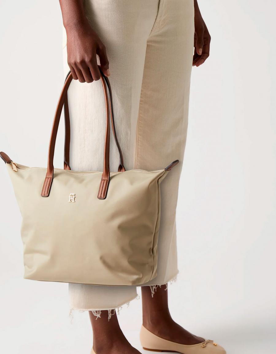 NECESER TOMMY HILFIGER POPETTE TOTE en color Beige