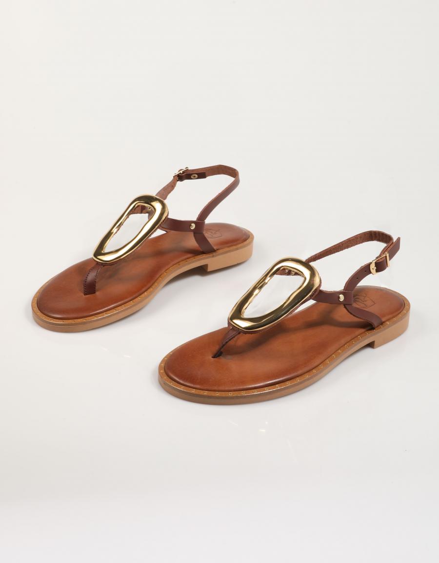SANDALIAS REBECA HOPE 22035 en color Marron