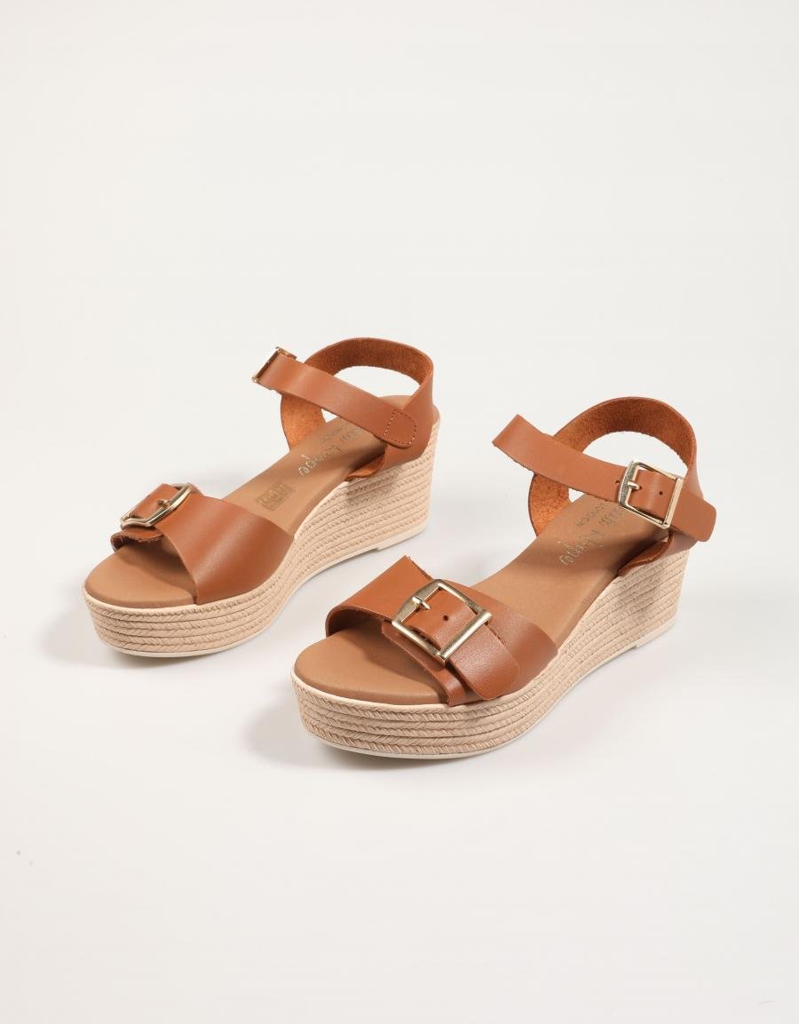 SANDALIAS REBECCA HOPE 5726 en color Cuero