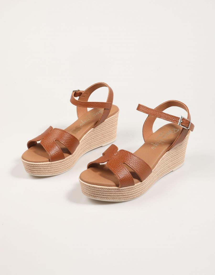 SANDALIAS REBECCA HOPE 5720 en color Cuero