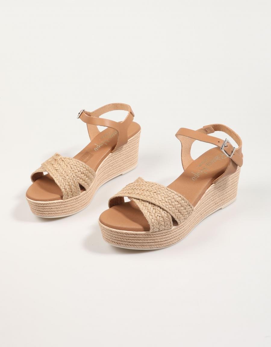 SANDALIAS REBECCA HOPE 5724 en color Beige