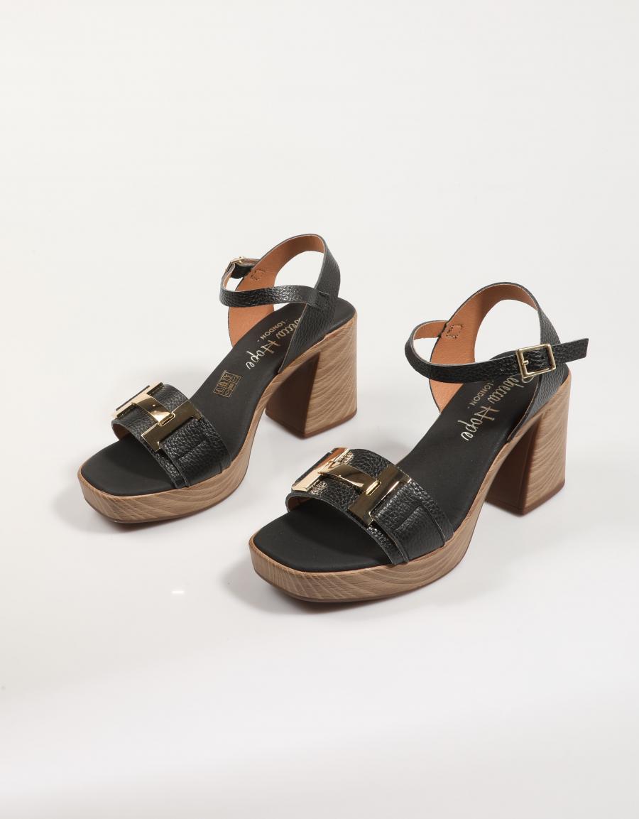 SANDALIAS REBECCA HOPE 5636 en color Negro