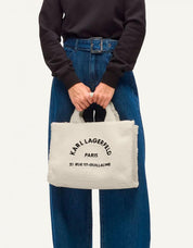 BOLSO KARL LAGERFELD SQUARE TOTE SHEARLING en color Hielo