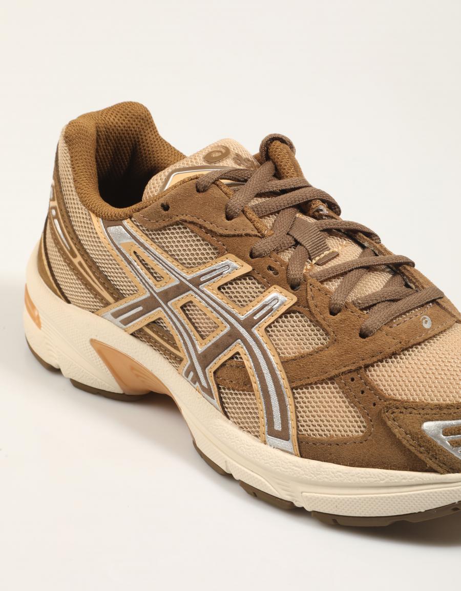ZAPATILLAS ASICS GEL 1130 en color Beige