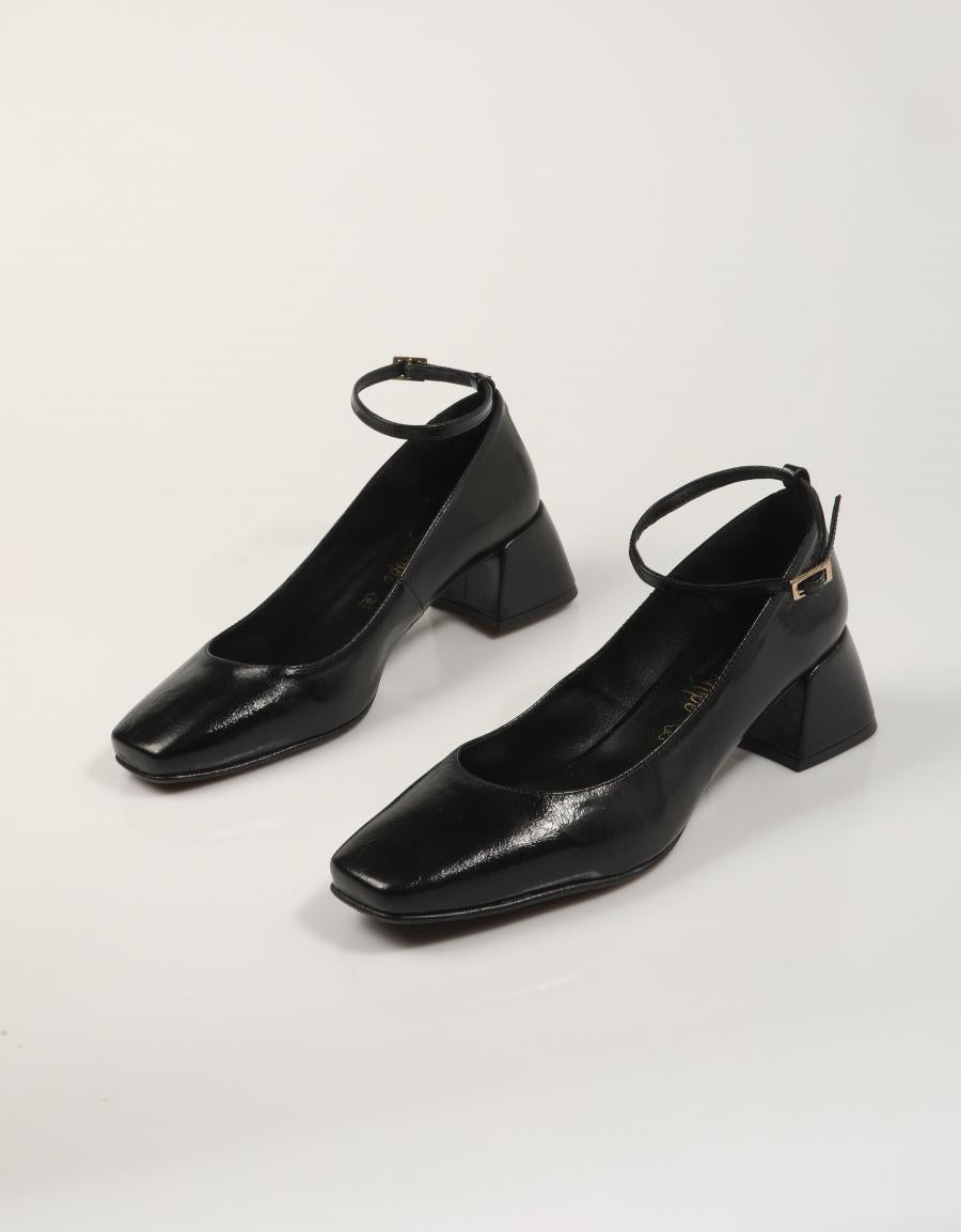 ZAPATOS REBECCA HOPE 2735G en color Negro