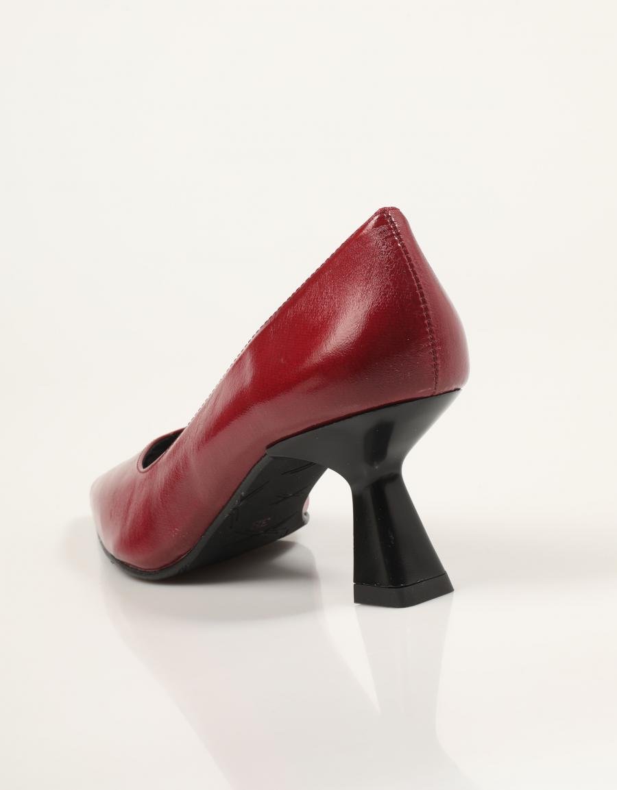 ZAPATOS REBECCA HOPE 2333B en color Burdeos