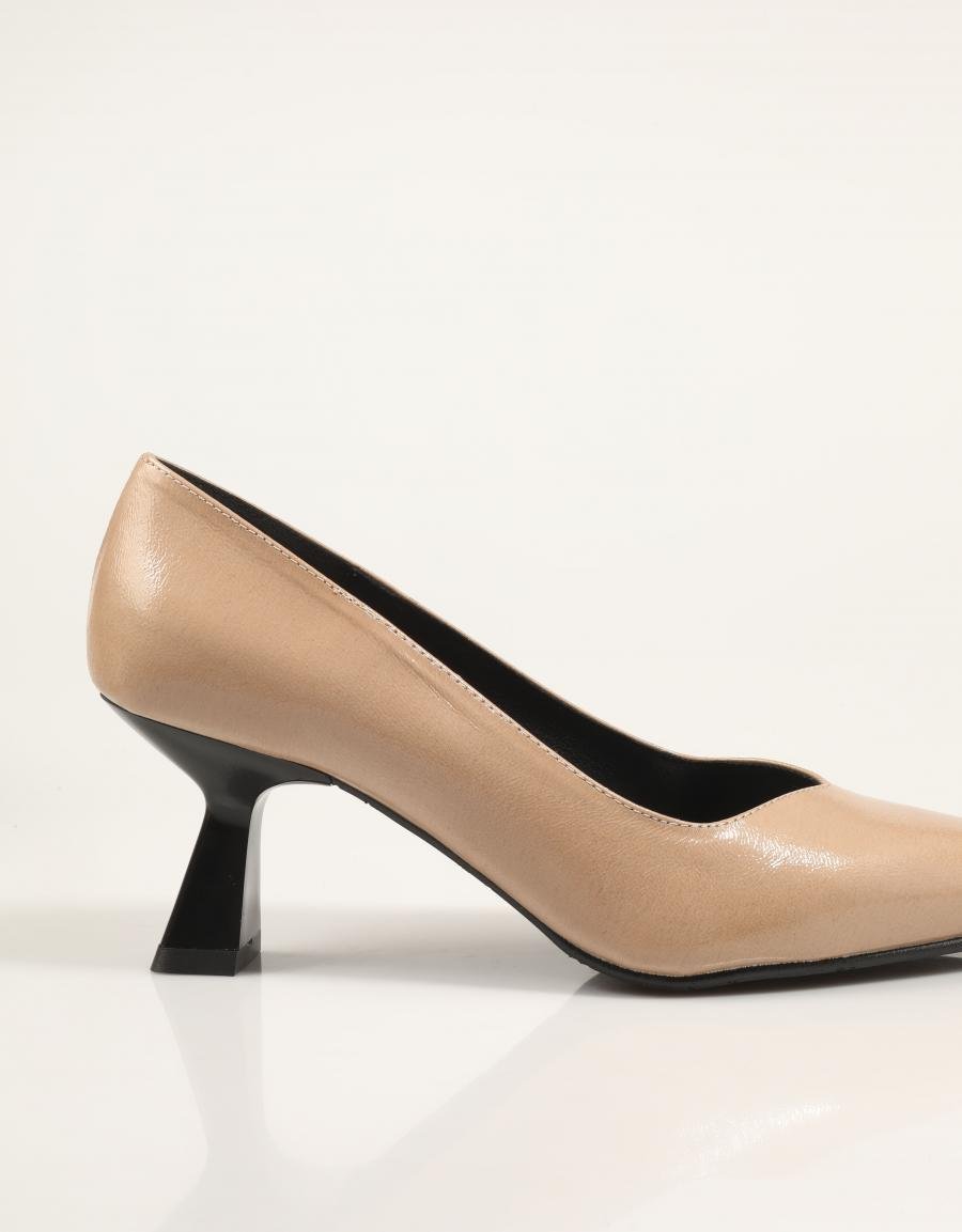 ZAPATOS REBECCA HOPE 2333B en color Beige