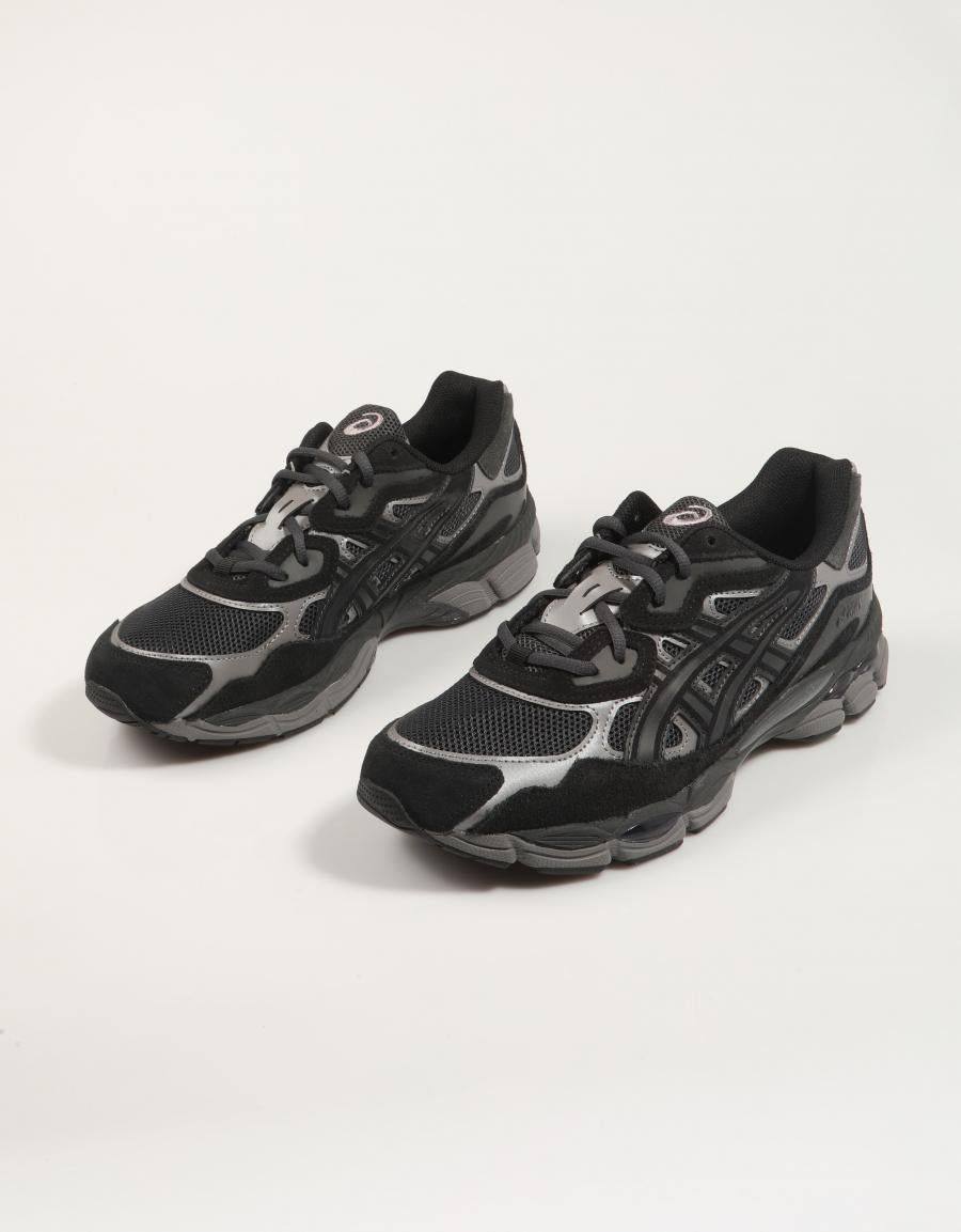 ZAPATILLAS ASICS GER NYC en color Negro