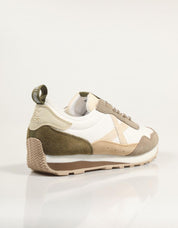 ZAPATILLAS MUNICH UM WM en color Beige