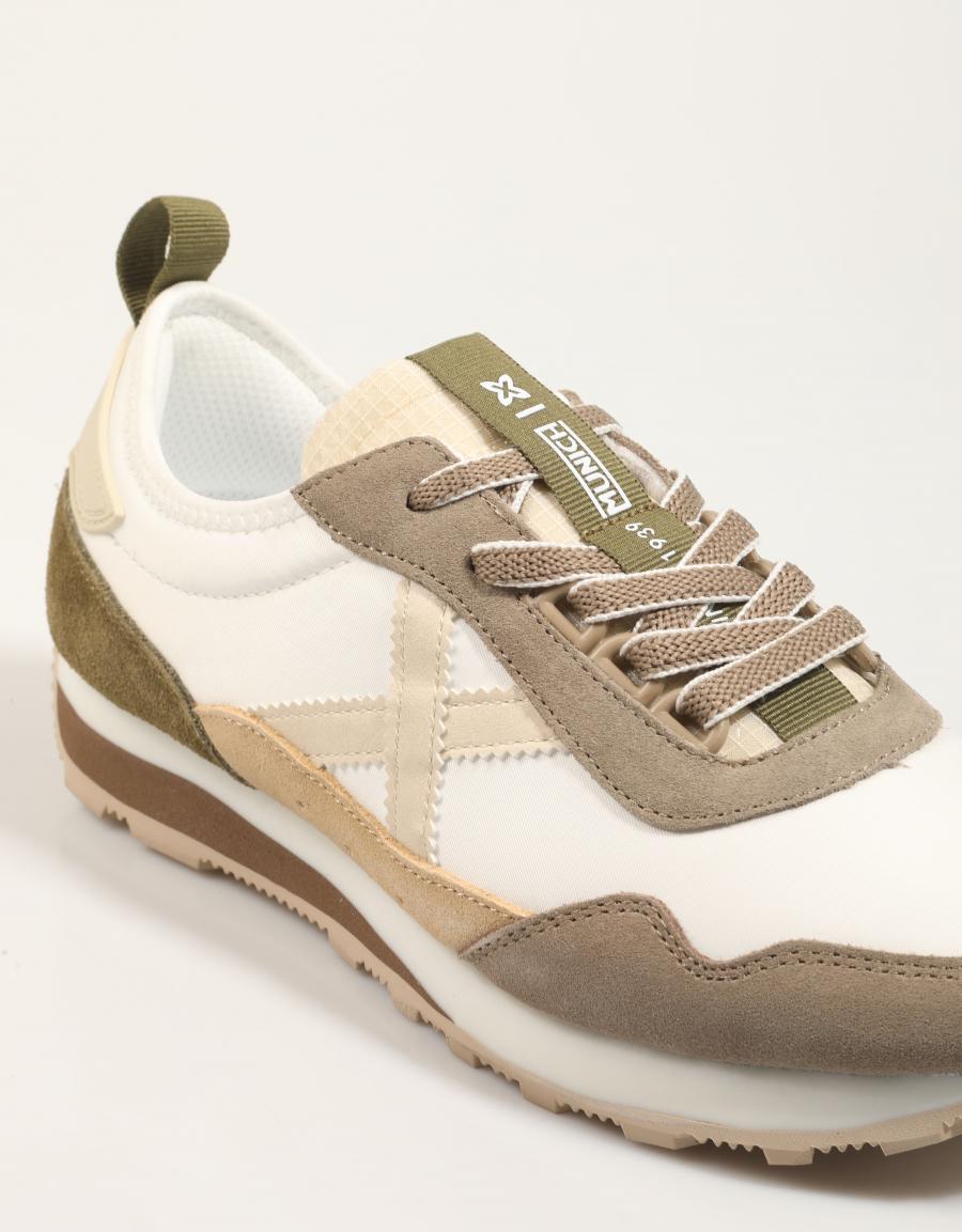 ZAPATILLAS MUNICH UM WM en color Beige