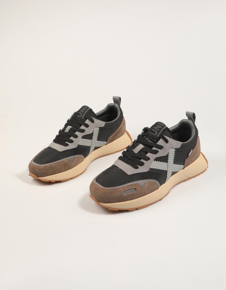 ZAPATILLAS MUNICH XEMINE en color Negro