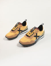 ZAPATILLAS MUNICH UM en color Amarillo