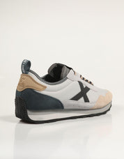 ZAPATILLAS MUNICH UM en color Gris