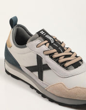 ZAPATILLAS MUNICH UM en color Gris